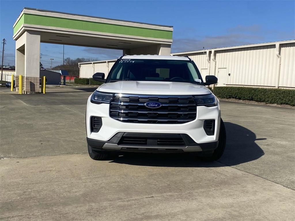 new 2025 Ford Explorer car, priced at $35,990