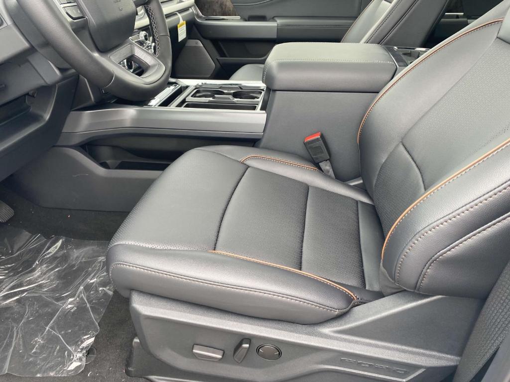 new 2025 Ford F-450 car, priced at $94,875