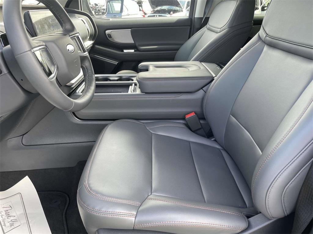 new 2025 Ford Expedition Max car, priced at $66,952