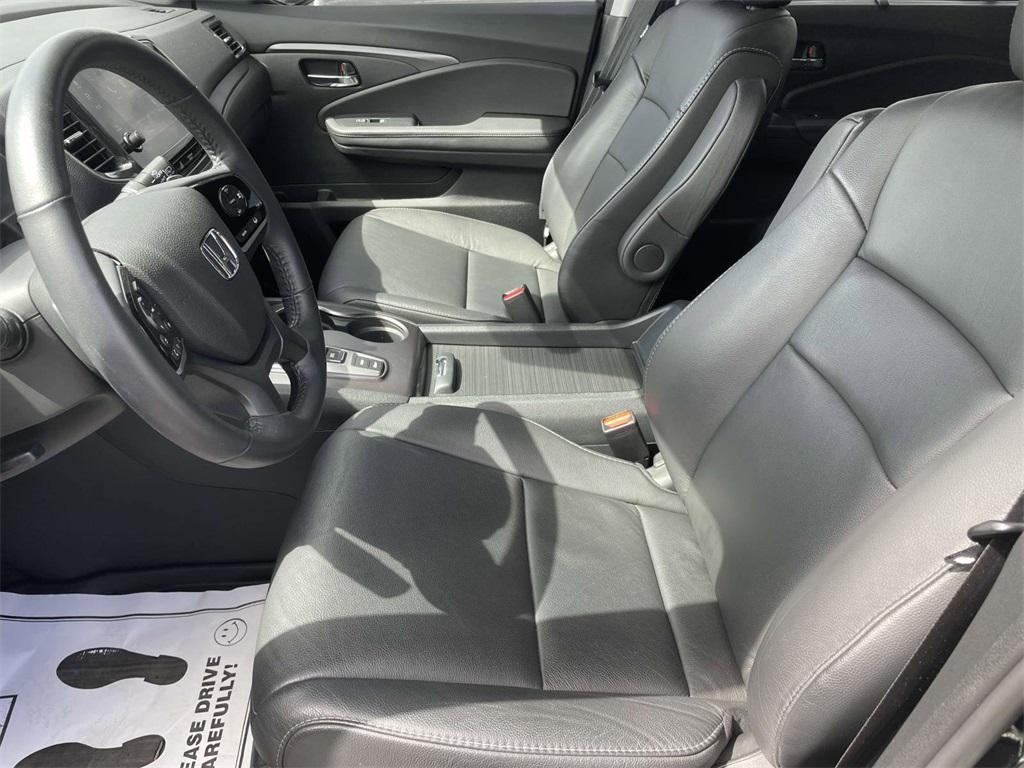 used 2022 Honda Pilot car, priced at $33,495