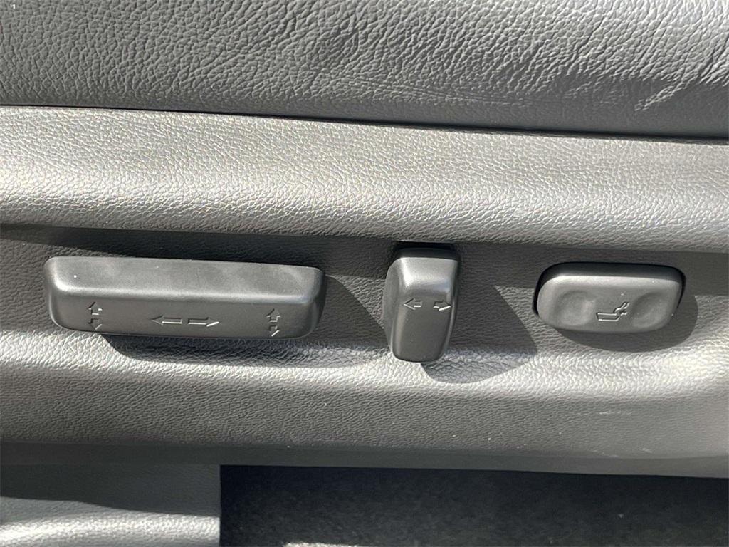 used 2022 Honda Pilot car, priced at $33,495