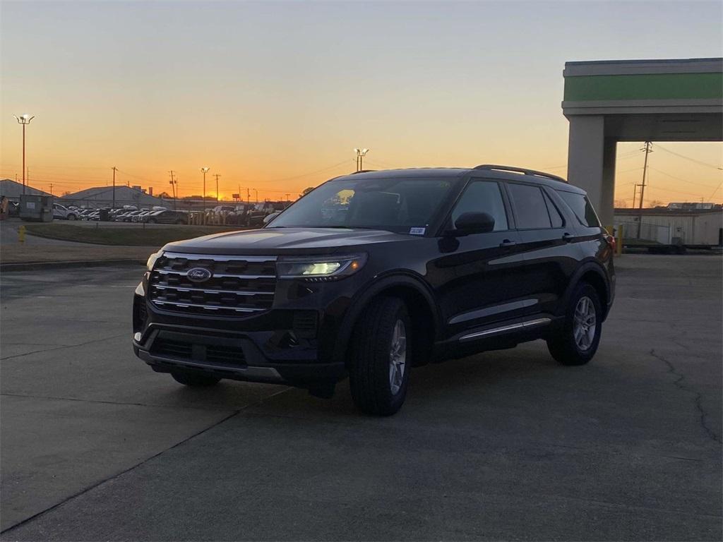 new 2025 Ford Explorer car, priced at $33,995