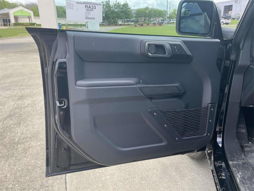 new 2025 Ford Bronco car, priced at $37,994