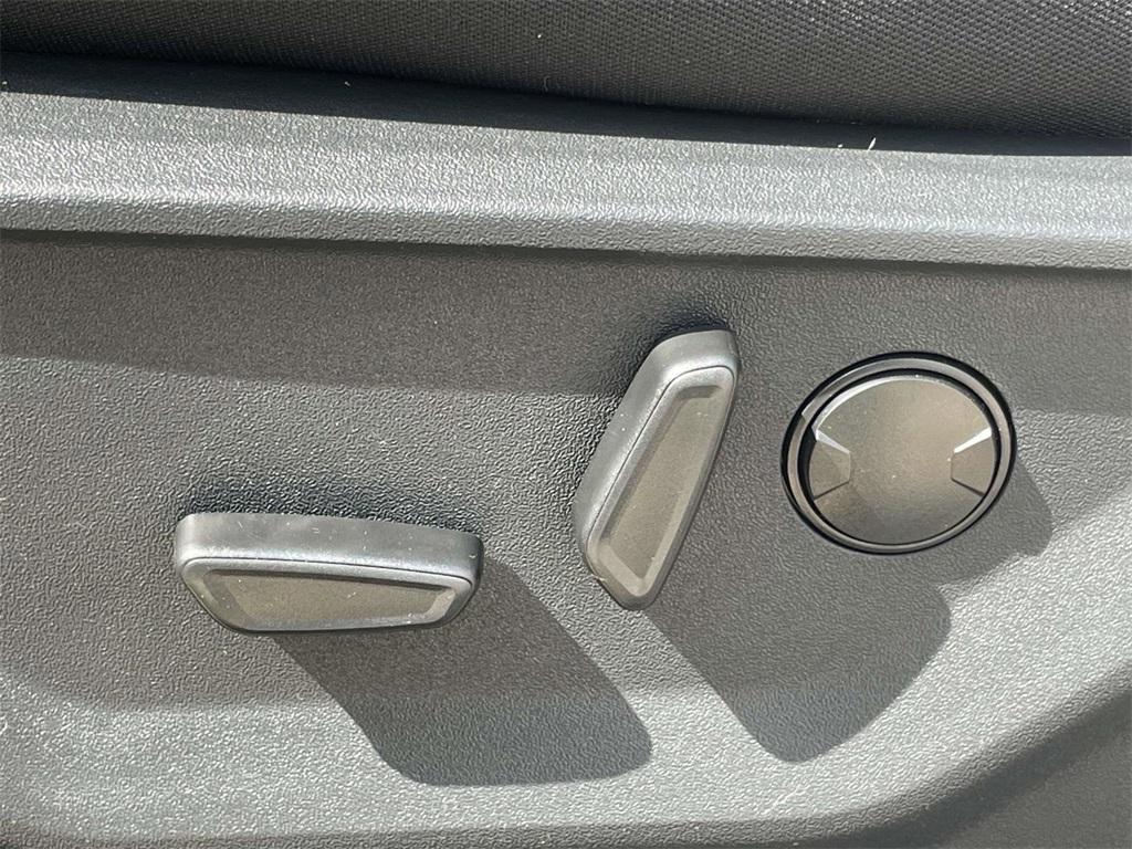 new 2025 Ford F-150 car, priced at $50,398