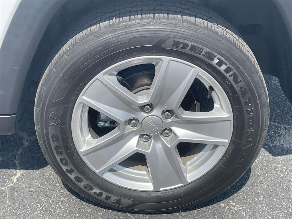used 2022 Jeep Compass car, priced at $21,385