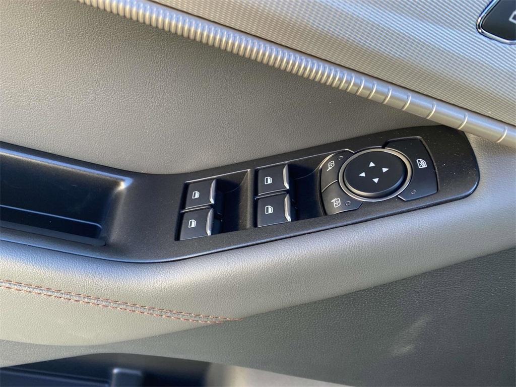new 2025 Ford Explorer car, priced at $33,995