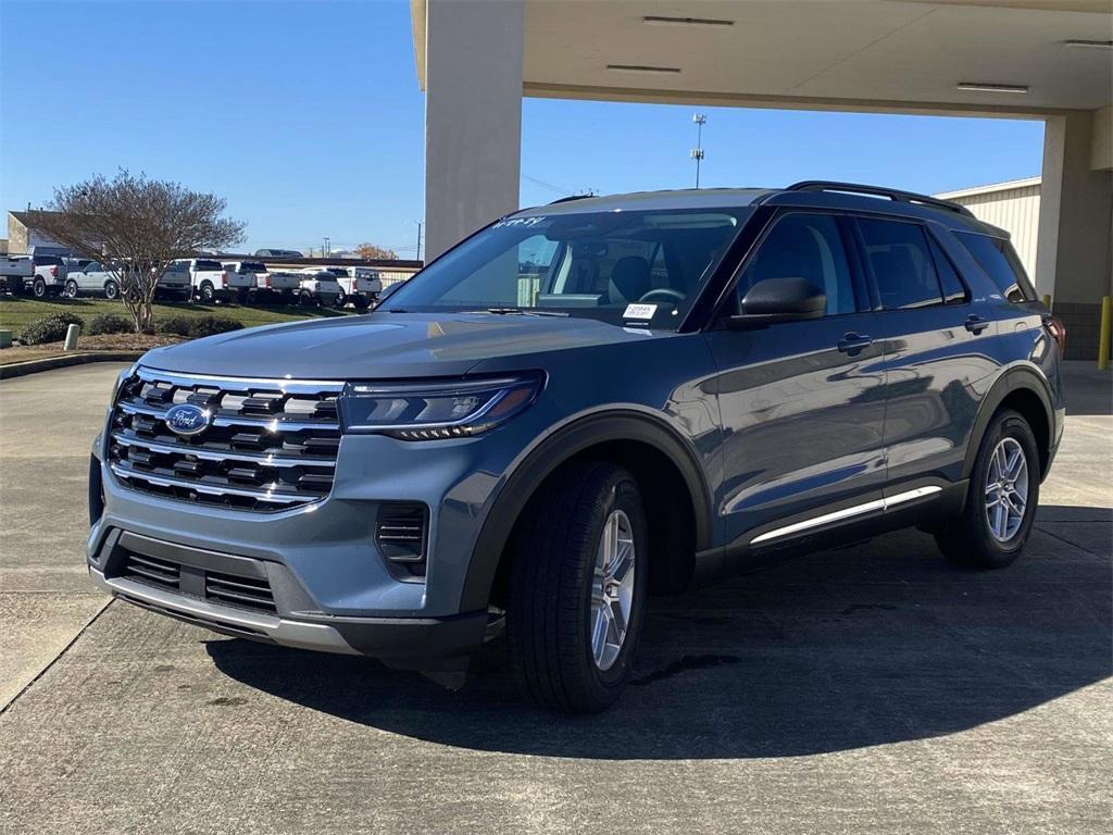 new 2025 Ford Explorer car, priced at $33,995