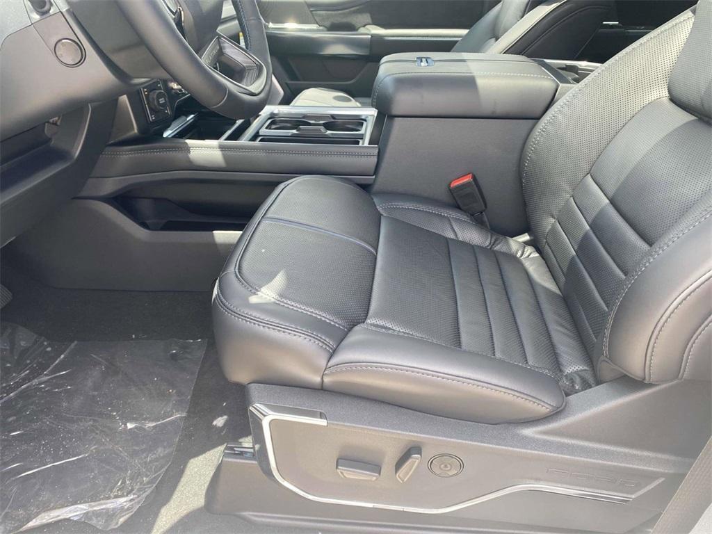 new 2025 Ford F-250 car, priced at $92,474