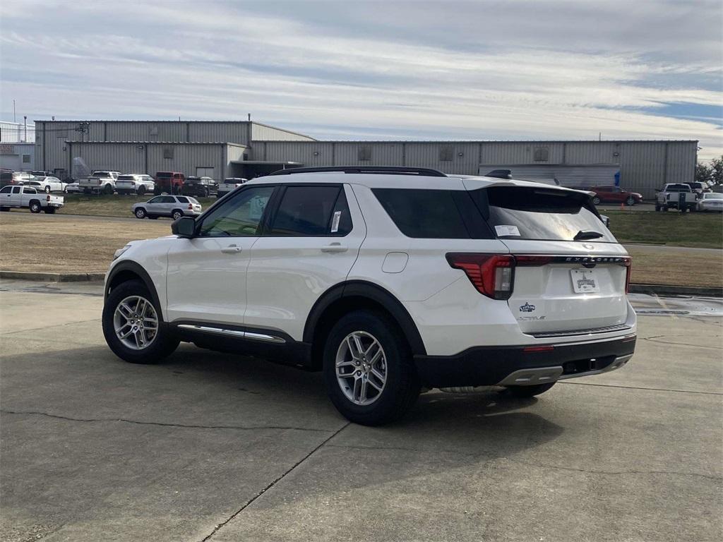 new 2025 Ford Explorer car, priced at $37,600