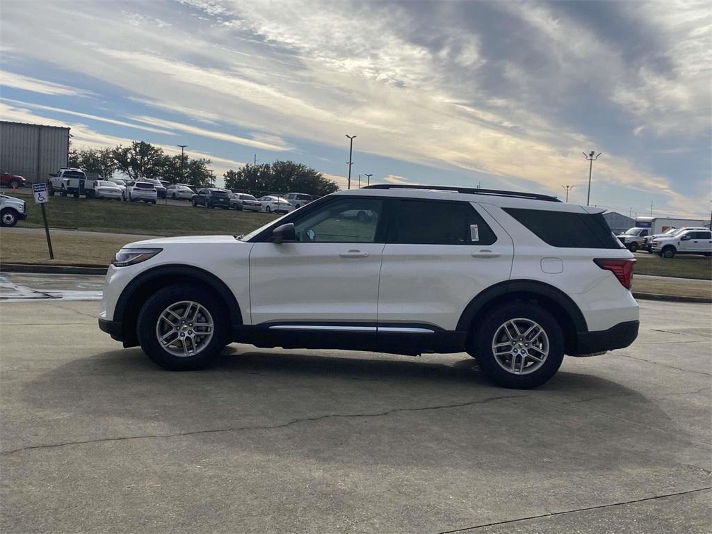 new 2025 Ford Explorer car, priced at $37,600