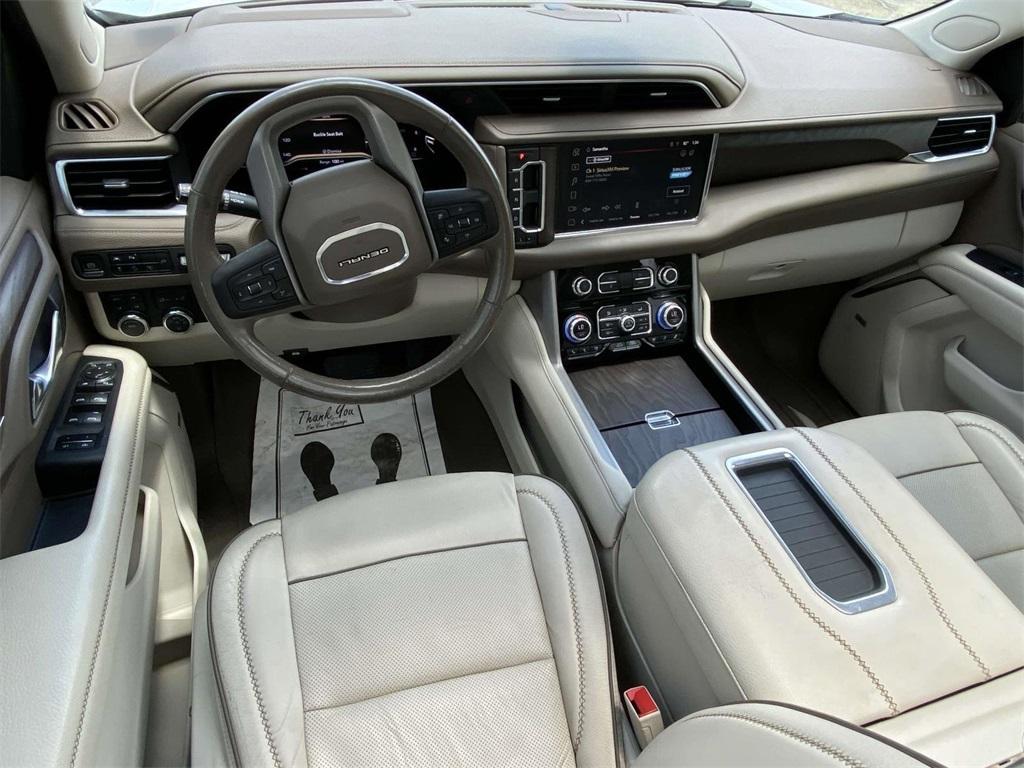 used 2022 GMC Yukon XL car, priced at $45,995
