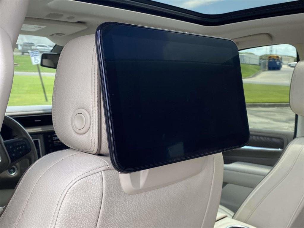 used 2022 GMC Yukon XL car, priced at $45,995