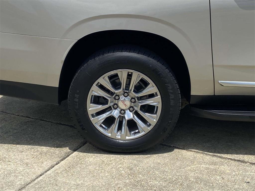 used 2022 GMC Yukon XL car, priced at $45,995