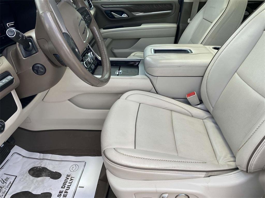 used 2022 GMC Yukon XL car, priced at $45,995