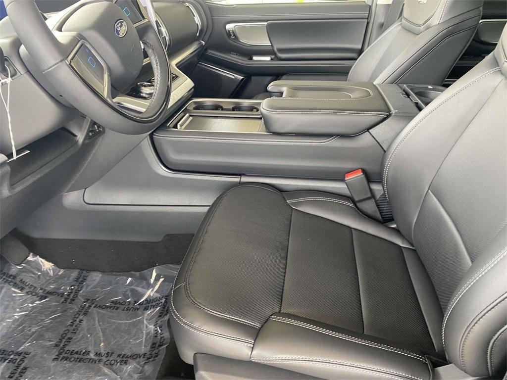 new 2025 Ford Expedition car, priced at $77,230