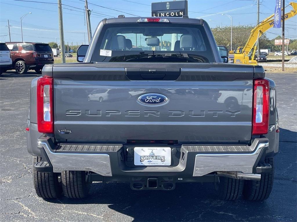 new 2025 Ford F-350 car, priced at $62,375