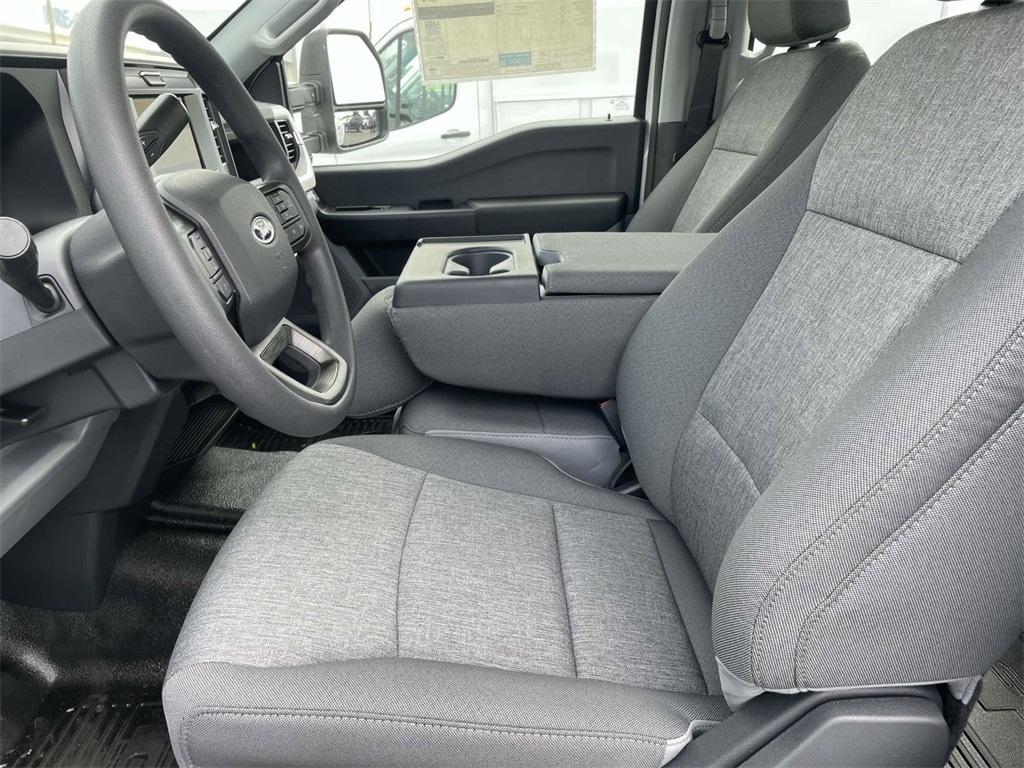 new 2025 Ford F-350 car, priced at $62,375