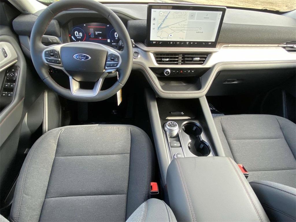 new 2025 Ford Explorer car, priced at $35,672