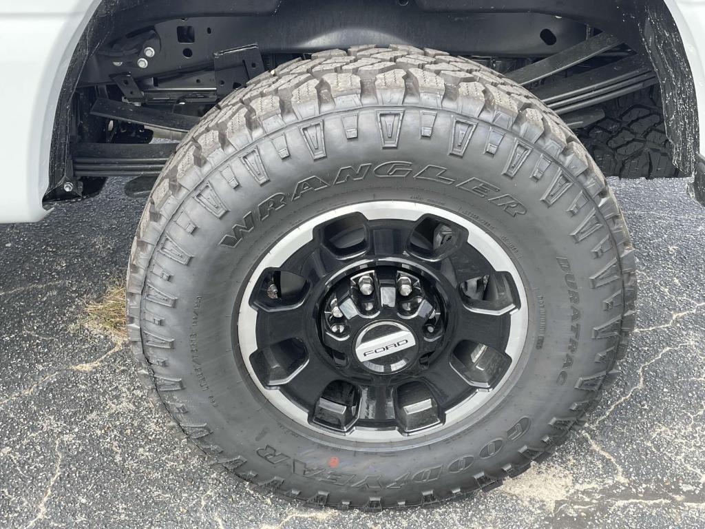 new 2025 Ford F-250 car, priced at $64,995