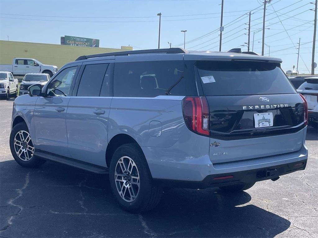 new 2025 Ford Expedition Max car, priced at $69,406