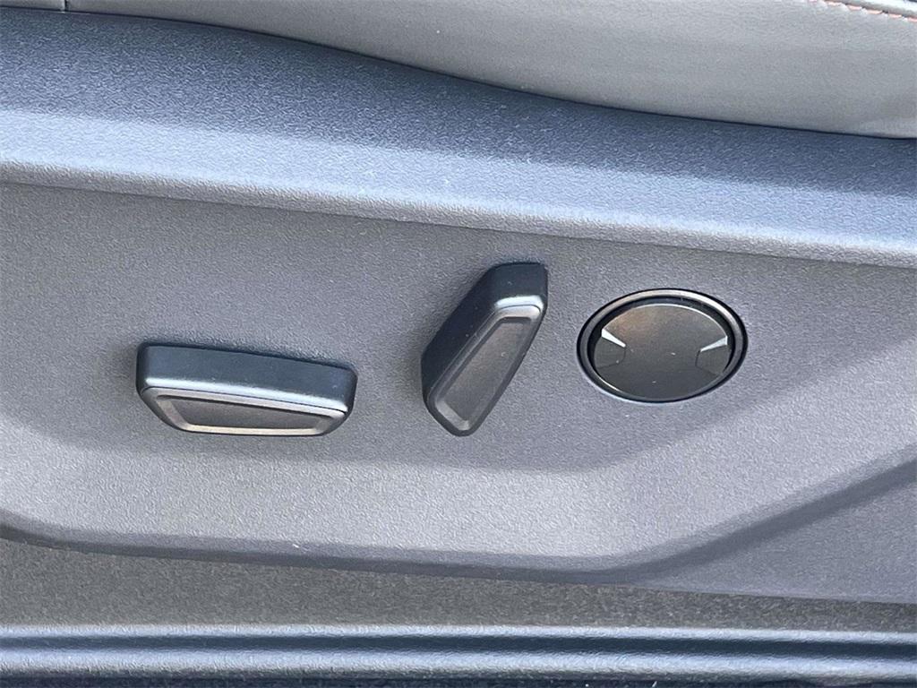 new 2025 Ford Expedition Max car, priced at $69,406