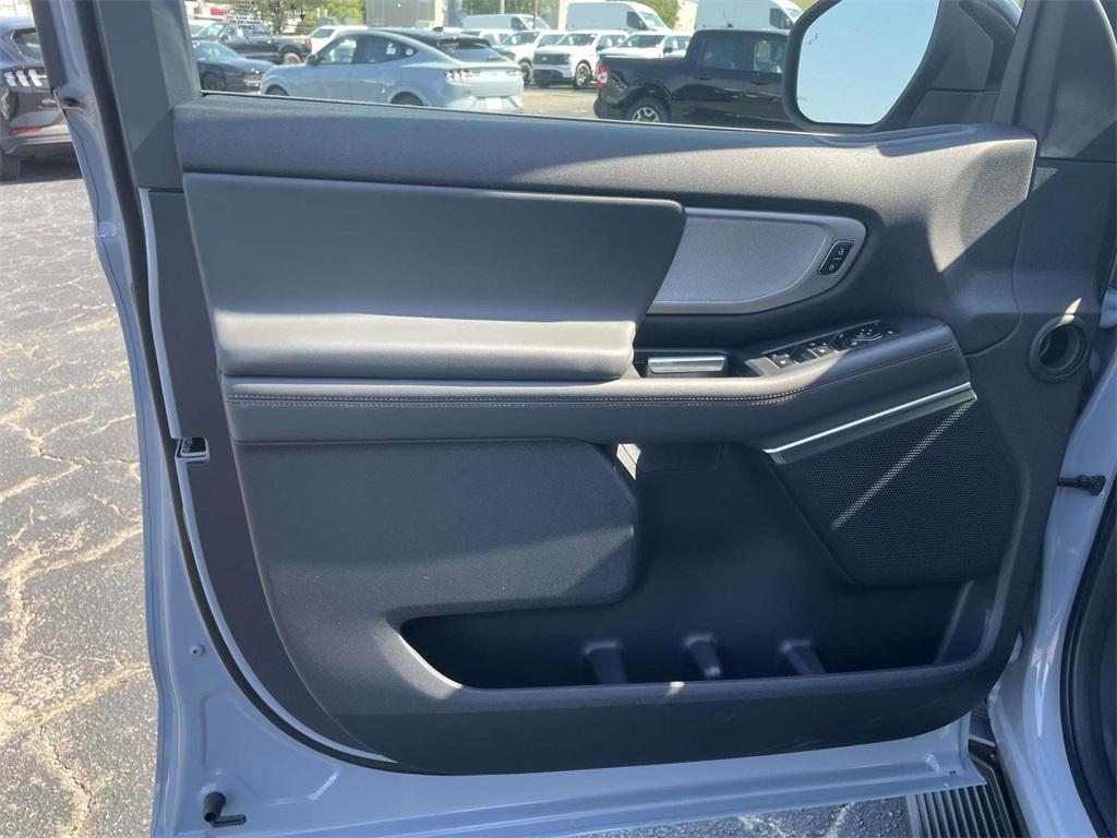 new 2025 Ford Expedition Max car, priced at $69,406