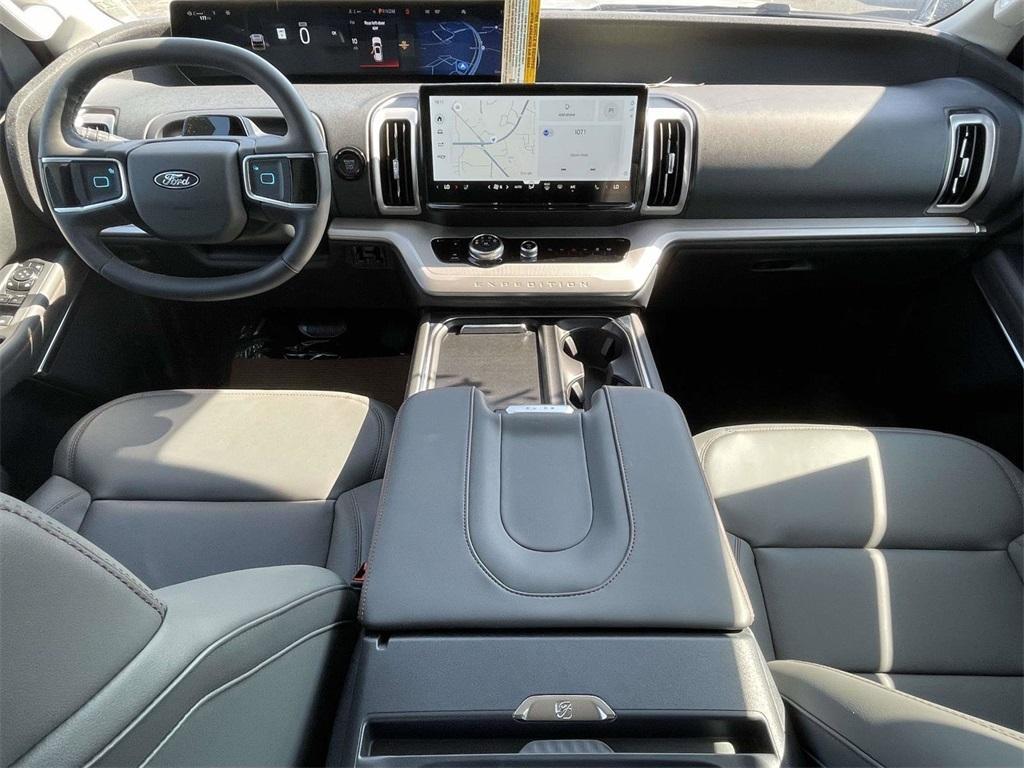 new 2025 Ford Expedition Max car, priced at $69,406