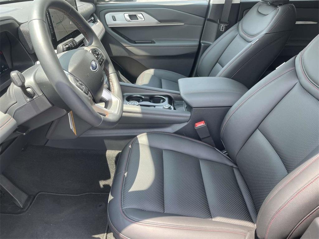 new 2025 Ford Explorer car, priced at $36,174