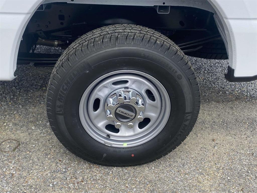 new 2024 Ford F-250 car, priced at $39,995