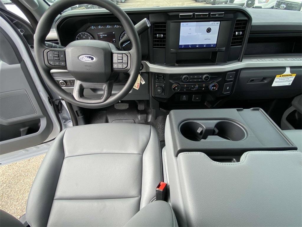 new 2024 Ford F-250 car, priced at $39,995