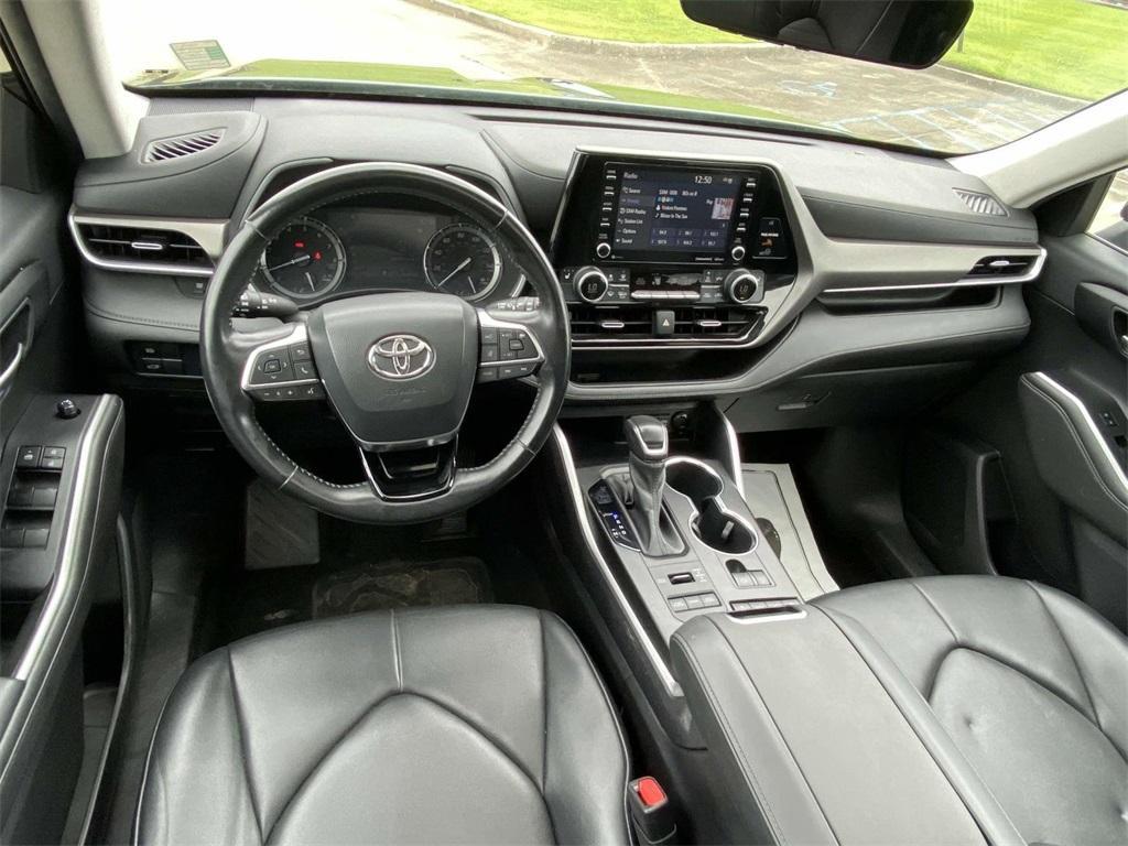 used 2021 Toyota Highlander car, priced at $28,555