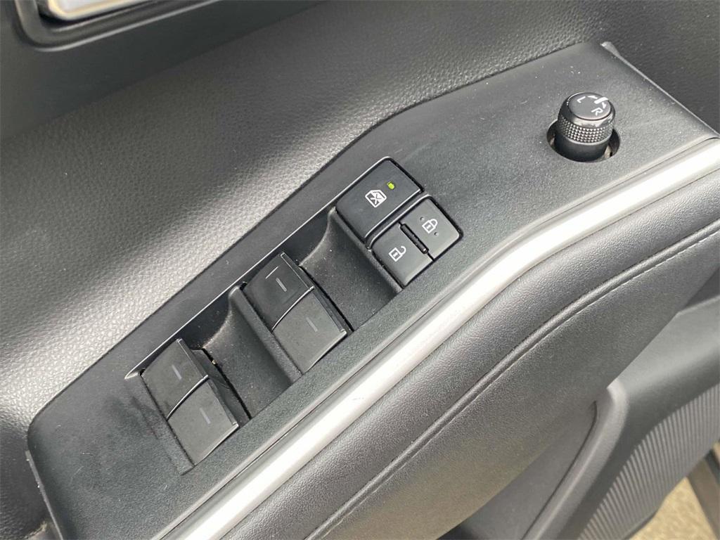 used 2021 Toyota Highlander car, priced at $28,555