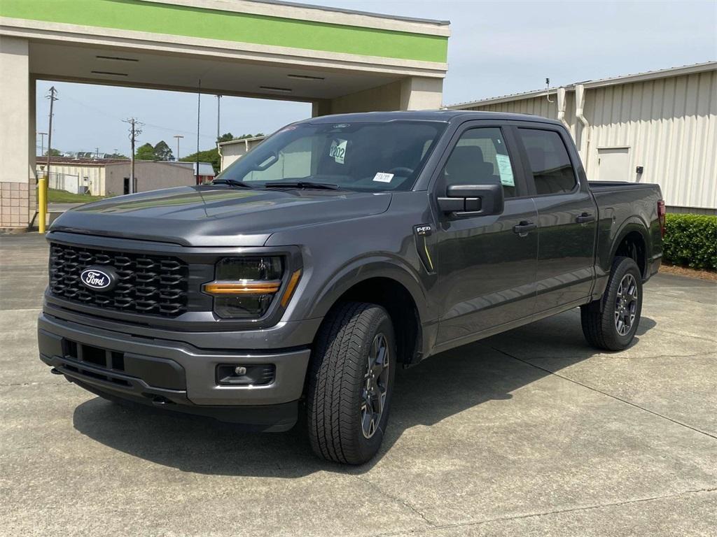 new 2025 Ford F-150 car, priced at $43,231