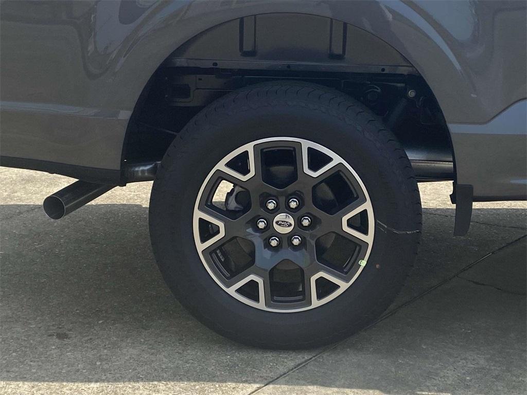 new 2025 Ford F-150 car, priced at $43,231