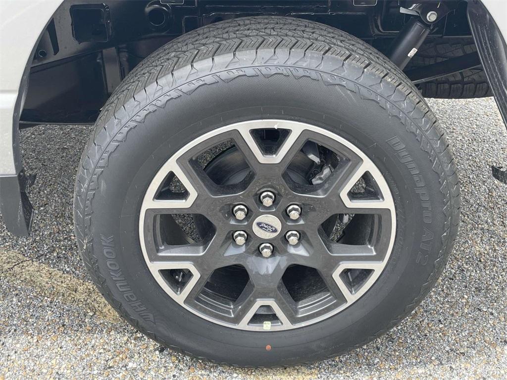 new 2025 Ford F-150 car, priced at $42,995
