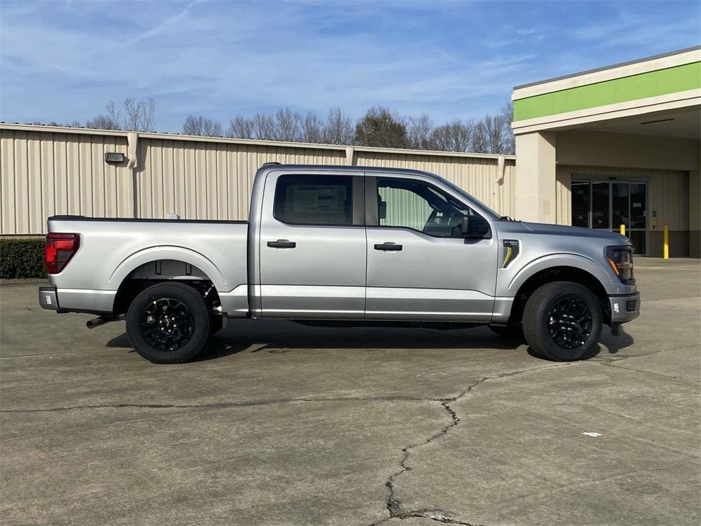 new 2025 Ford F-150 car, priced at $38,995