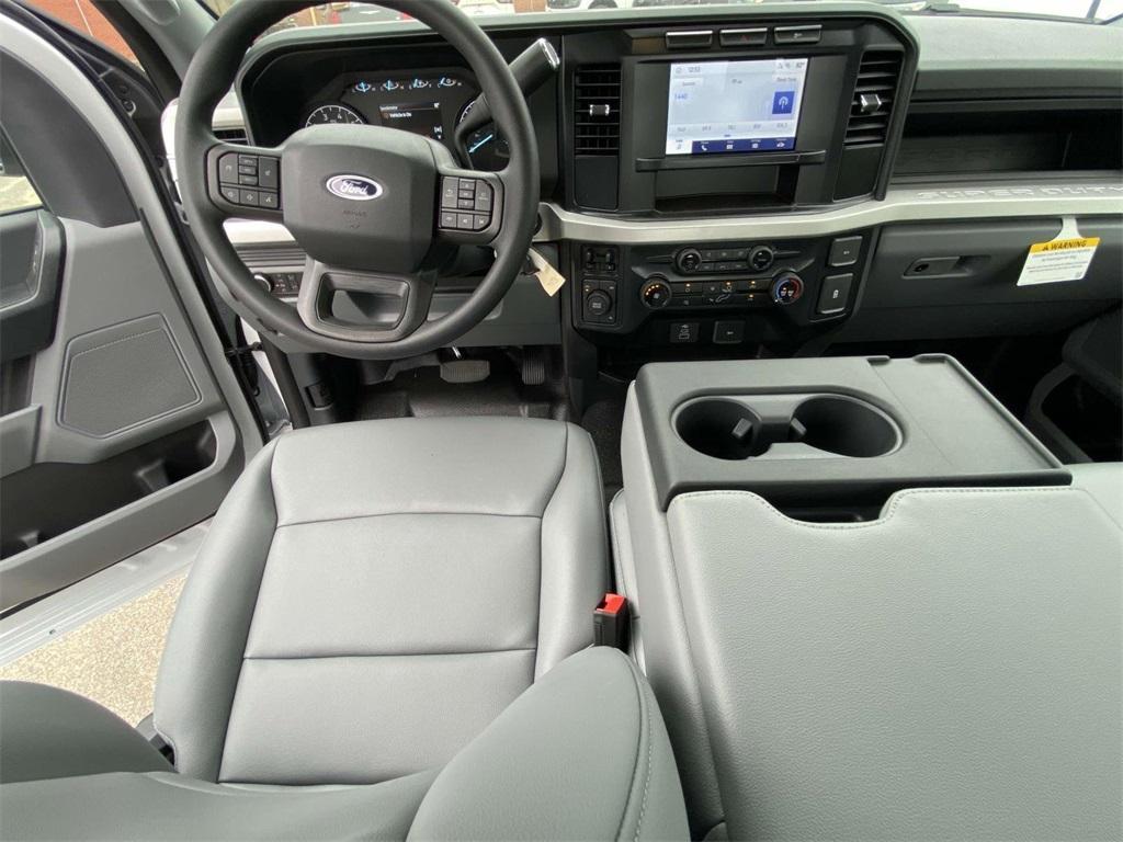 new 2024 Ford F-250 car, priced at $39,995