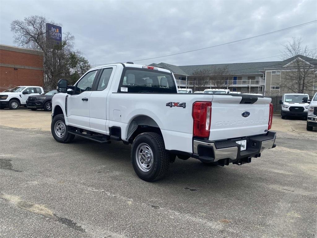 new 2024 Ford F-250 car, priced at $39,995