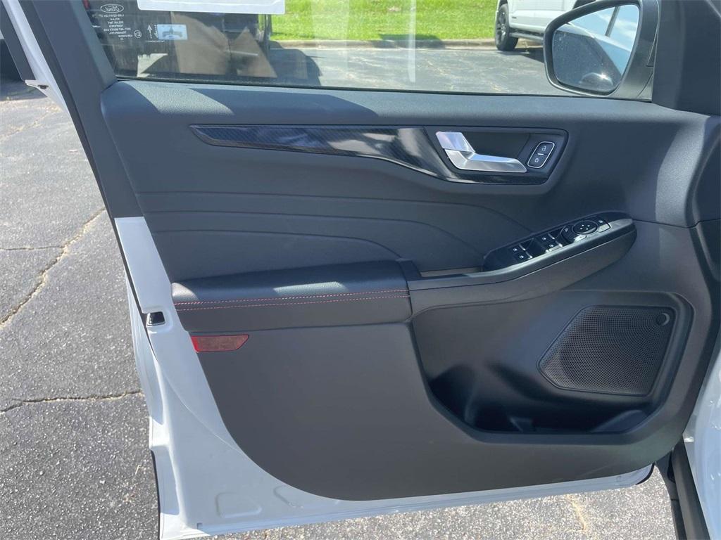 new 2025 Ford Escape car, priced at $29,679