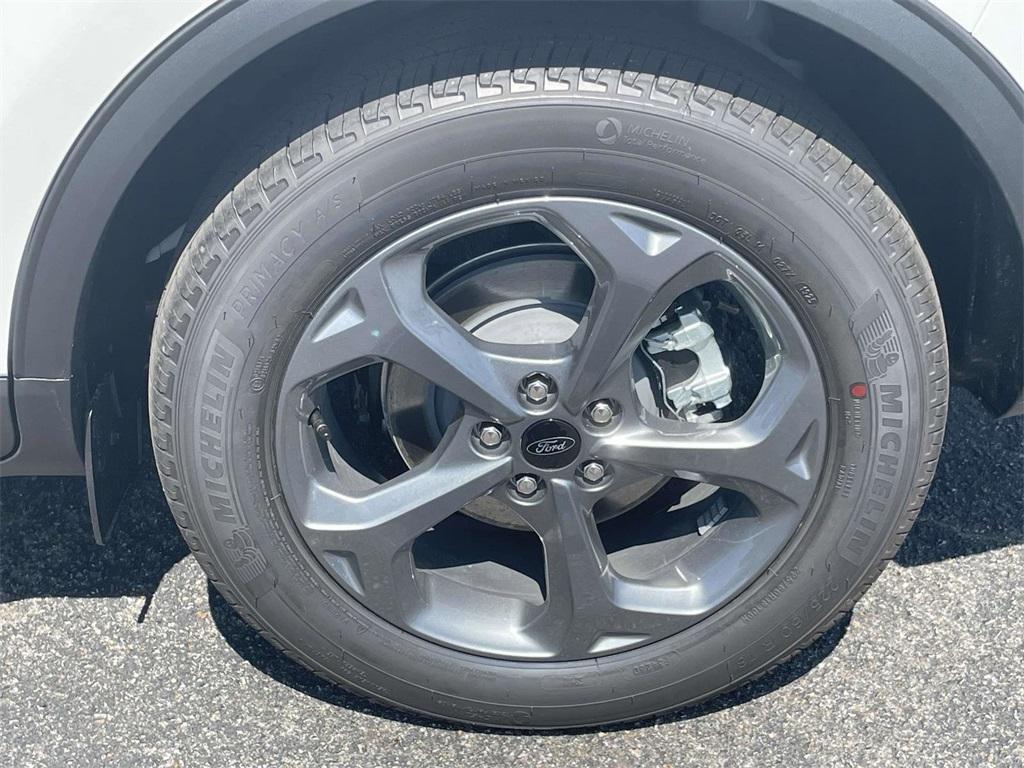 new 2025 Ford Escape car, priced at $29,679