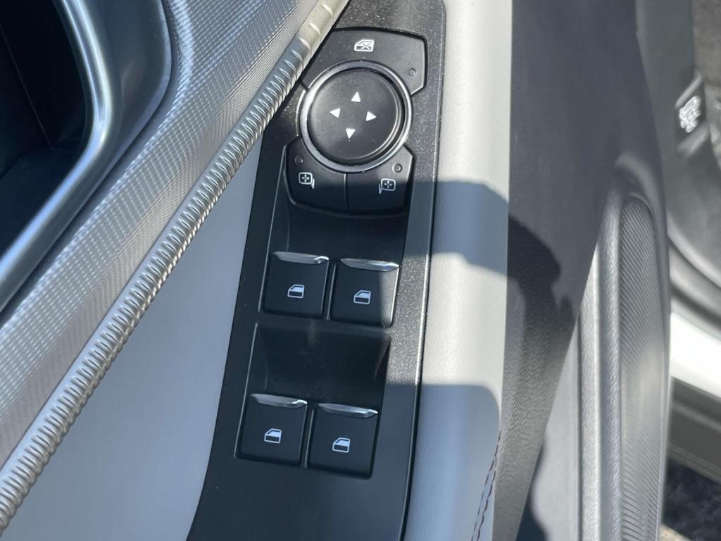 new 2025 Ford Explorer car, priced at $46,258