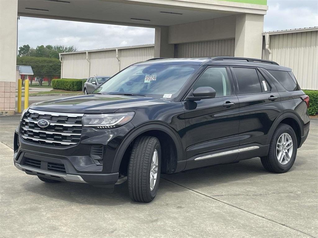 new 2025 Ford Explorer car, priced at $35,013