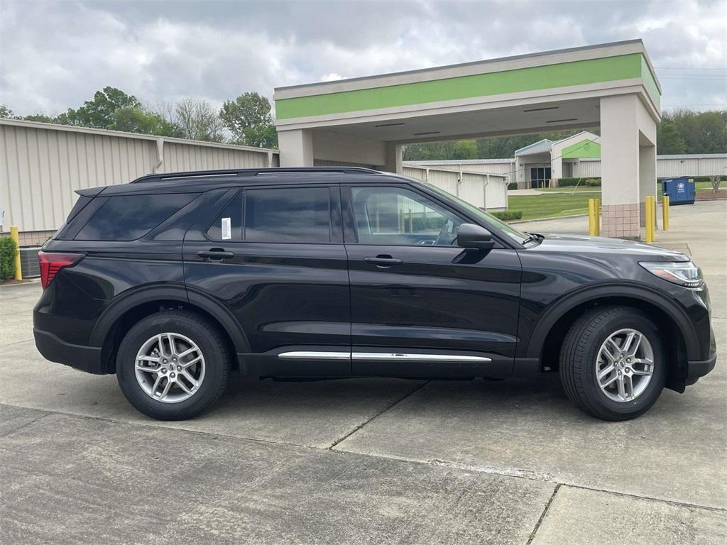 new 2025 Ford Explorer car, priced at $35,013
