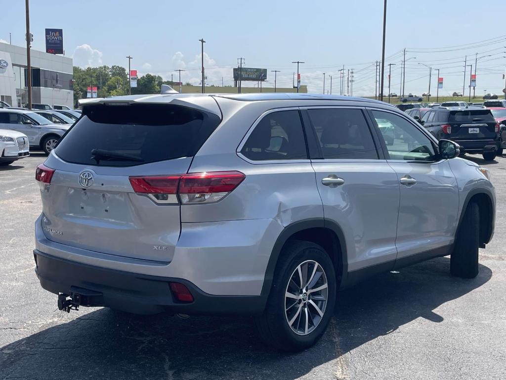 used 2019 Toyota Highlander car, priced at $22,100