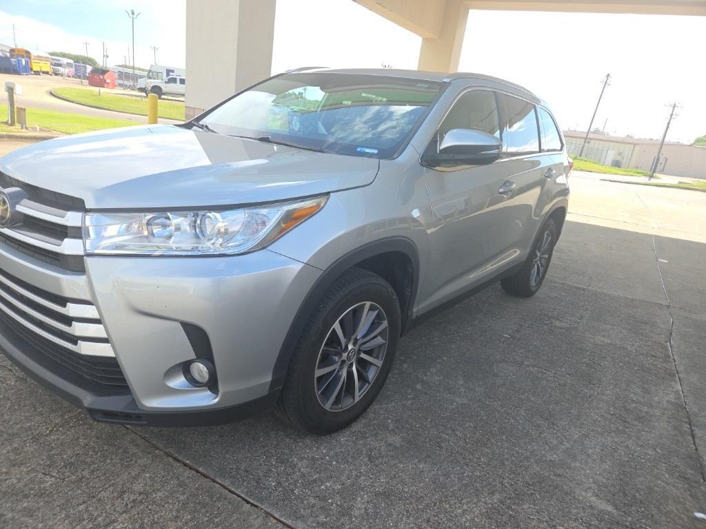 used 2019 Toyota Highlander car, priced at $22,100