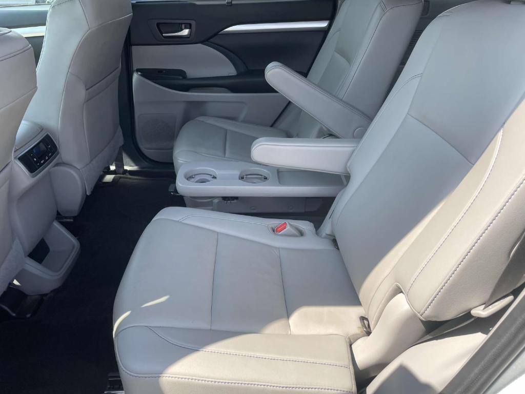used 2019 Toyota Highlander car, priced at $22,100