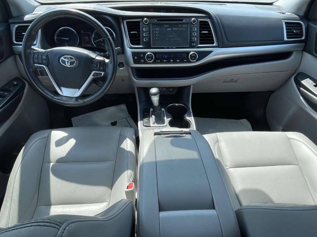 used 2019 Toyota Highlander car, priced at $22,100