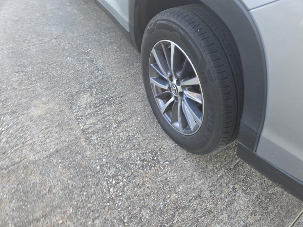 used 2019 Toyota Highlander car, priced at $22,100