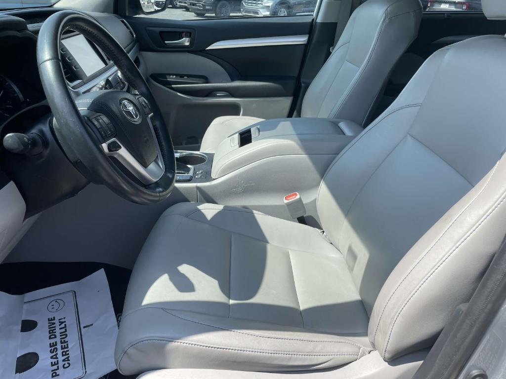used 2019 Toyota Highlander car, priced at $22,100
