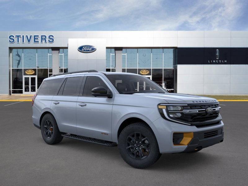 new 2025 Ford Expedition car, priced at $79,020